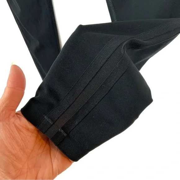 SPANX Every.Wear Mesh Side Leggings - Picture 9 of 16